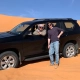 Cliente de 1001 Tours Morocco en un 4x4 viajando por las dunas de Marruecos