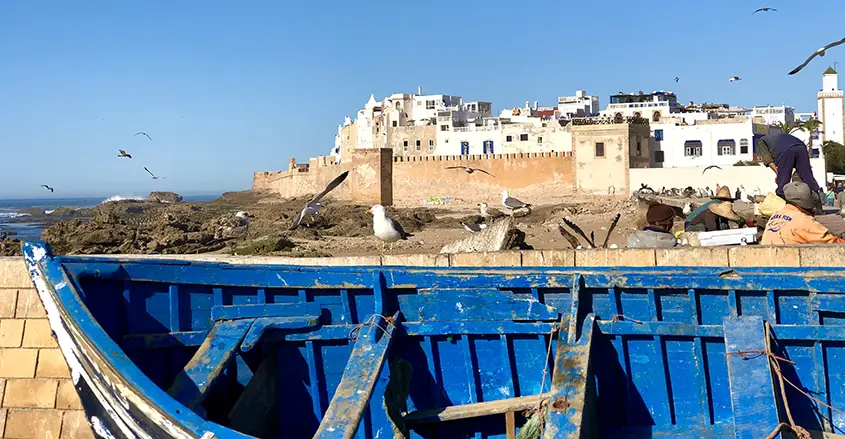 Imagen de puerto pesquero de Marruecos en verano